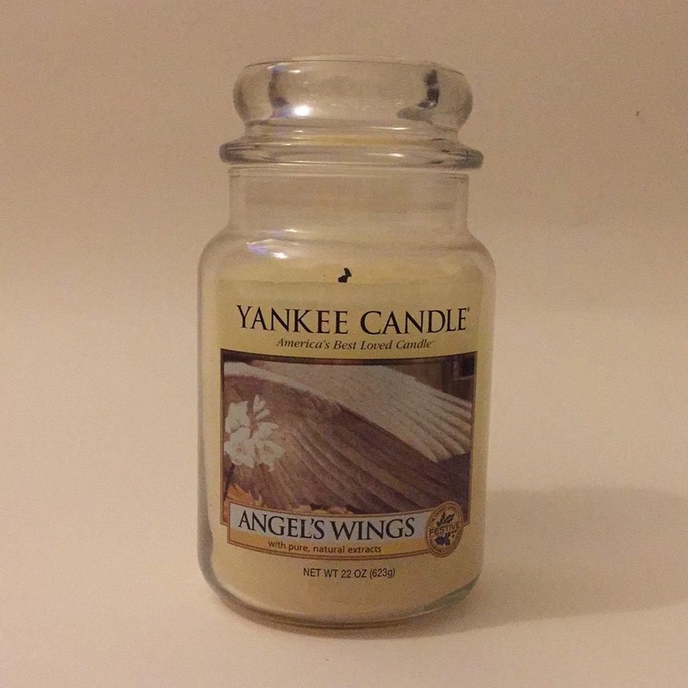 RESERVED Yankee Candle Angel Wings